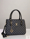 شنطه LV