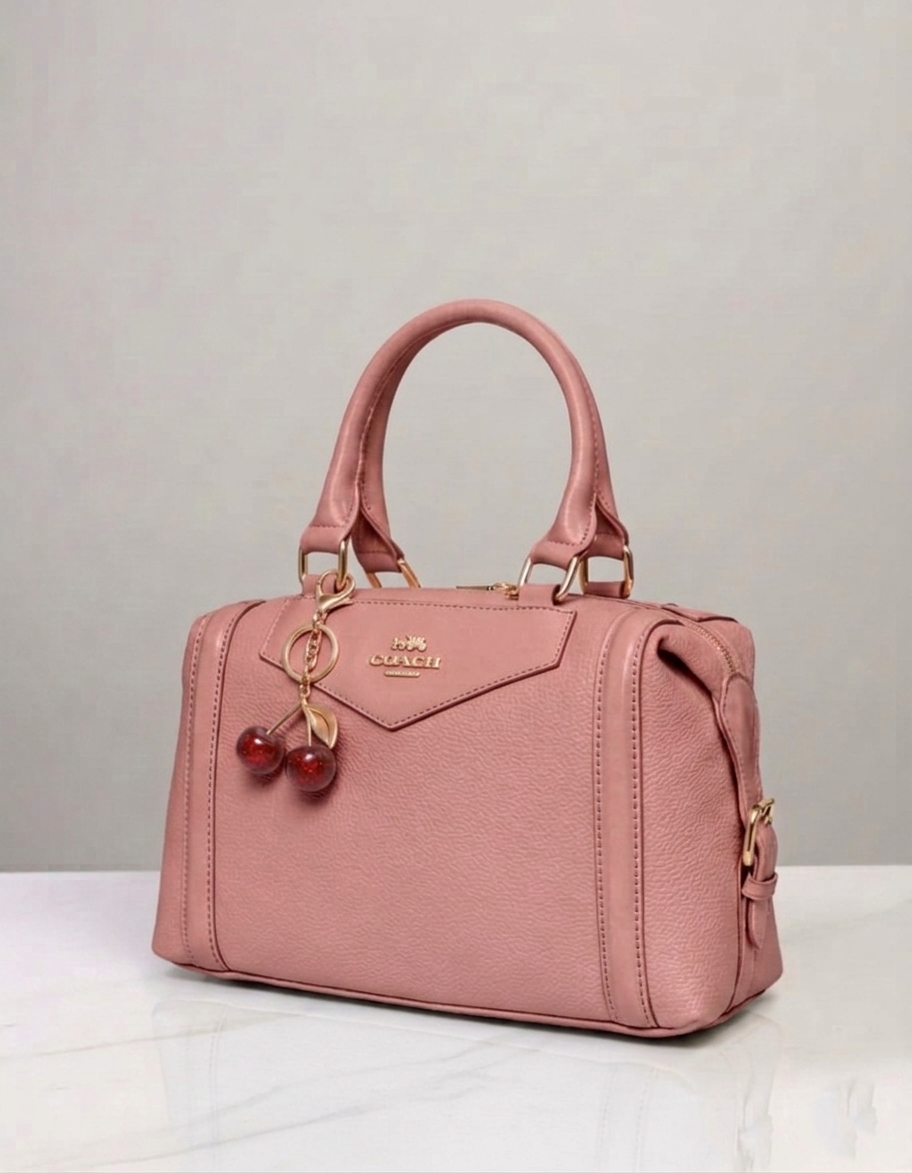 شنطه coach